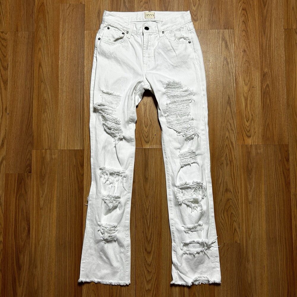 Alice + Olivia Genevieve Extreme Distressed Girlfriend Jeans Size 25 White Denim